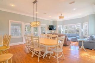 Pet Friendly- St George Island Sleeps 13- Pool - St. George Island - 3