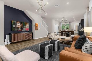 Brand New Model Home 5BR Villa Next to Clubhouse - 5