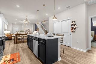 Brand New Model Home 5BR Villa Next to Clubhouse - 2