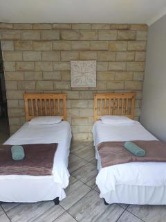 Skylight Guest House - Harrismith - 7