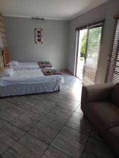 Skylight Guest House - Harrismith - 2