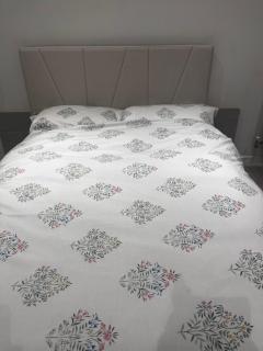 Devonshrie - Stunning Private Bedroom with Bathroom - Preston - 8
