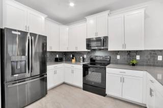 Brand New Storey Lake 10 Bedroom Villa with Pool - 3