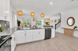 Brand New Storey Lake 10 Bedroom Villa with Pool - 2