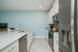 550PB 4BR With Pool - 2