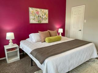 Comfortable Family Stay with Pool, Near Beach - 8