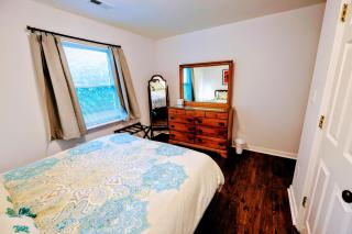 Relax with our 2BR Retreat! Minutes to DC and Pet is Ok! BBQ and Free Parking - 1