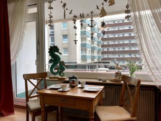 13-18, sehr Strandnah, im Herzen Westerlands, Westbalkon, 1 Zi - Westerland - 1