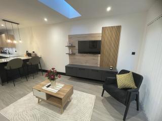 Beautiful Modern Eco Friendly 2 Bed House with Garden - London - Londra - 0