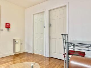 The BH Suites - Birmingham - 9