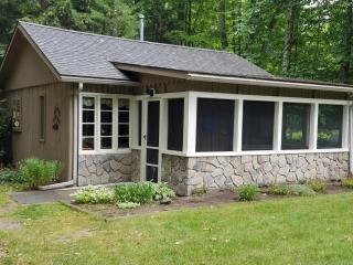 Lake Access! Twin Birch Resort - The Brown Bear - Honor - 0