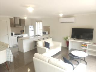 Our cozy beach unit - Rosebud - 9