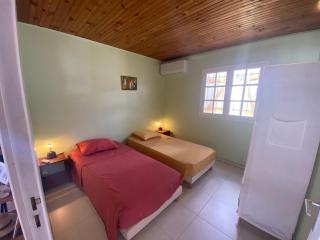 Villa LINNA, maison familiale en bord de mer pour 7 à 8 personnes - Saint-François - 4