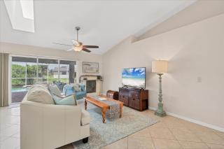 Cape Coral Private Pool on Canal 3BR - Cape Coral - 4