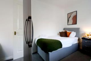 4 BR - 3 Baths - Long Stays - NEC - HS2 - BHX - JLR - 7
