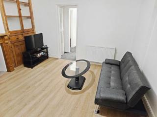 Comfy 3-Bed Home in Redfield - Near City Centre - Bristol - 0