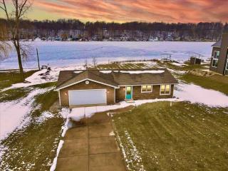 Modern SW Michigan Lakefront Home with Fireplace - 4