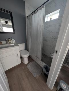 Cozy 2b Apartment Near UofH and TSU! - Houston - 4