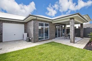 Family Retreat 3Bed-2Bath-2 CarPark 7 min to CBD! - 6