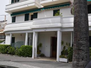 Apartment in Antibes with shared pool - Antibes - 4