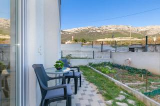 Apartments with parking space Kastel Sucurac, Kastela - 23868 - 1