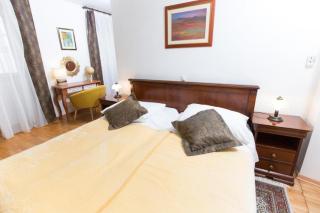 Rooms by the sea Split - 23996 - 8