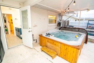 Private Dock Heated Pool Hot Tub Game Room Fun - Apollo Beach - 7