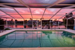 Private Dock Heated Pool Hot Tub Game Room Fun - Apollo Beach - 0