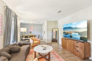 TX A&M! TAMU! Pet Friendly! 7 Beds, King & Queen! Billiards! Fire Pit Oasis! - College Station - 0
