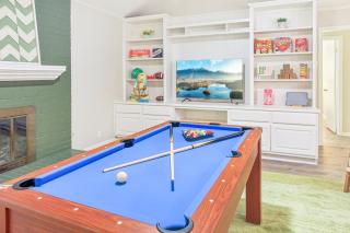 TX A&M! TAMU! Pet Friendly! 7 Beds, King & Queen! Billiards! Fire Pit Oasis! - College Station - 5
