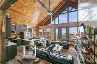 Prime Location w Hot Tub Games & Scenic Views - Gatlinburg - 9