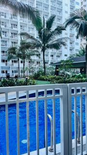 GM staycations by Maria Direct Access to pool - Manila - 0
