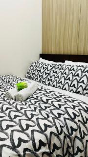 GM staycations by Maria Direct Access to pool - Manila - 4
