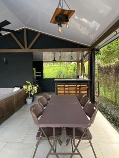 Alojamiento con piscina - Aguas Zarcas - 2