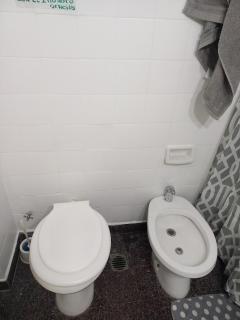 Depto cerca de hospital garraham, britanico - 9