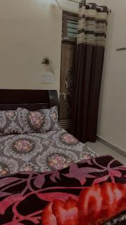 Riddhi Siddhi Home Stay - Mathura - 1