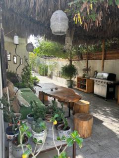 Private Cottage with bbq area 5 min walk to beach! - 9