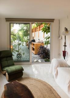 Private Cottage with bbq area 5 min walk to beach! - 3