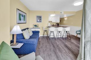 Oceanfront condo Steps to the beach w No Resort Fees - Myrtle Beach - 5