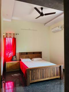 Tauro's Haven Homestay - Charming 3BHK, 4Bath Home - Mangalore - 1