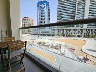 Chic Studio Living at Sterling - Dubai - 2