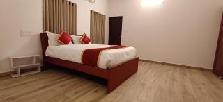 Airport villa - - 8