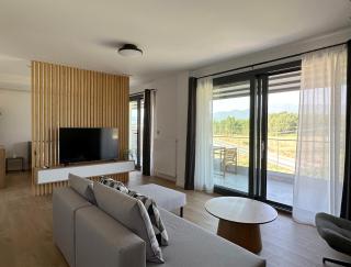 On the Edge - Suites & Apartments - 9