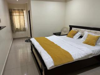 Hotel Dev Krishna - - 0
