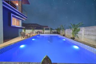 EMPYREAN STAY II MIRAGE VILLA II AC II 4BHK II LARGEST POOL IN LONAVALA lI - Lonavala - 8
