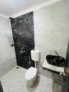 Shivaas Gaagar P Guest House - Varanasi - 3