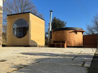 Eifel Landhaus Panoramablick unter der Burg Olbrück mit Sauna Hottub großer Terrasse und Garten Ideal für Familien - Niederdürenbach - 9