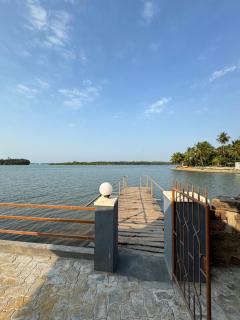 Suites by the Glasswater homestay - Kalyānpur - 0