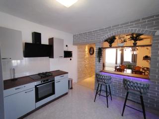 Apartman Josip - Starigrad-Paklenica - 1