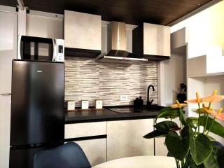 Fantastic Flat Famagosta Area, Forum, Parking, Netflix - Milan - 2